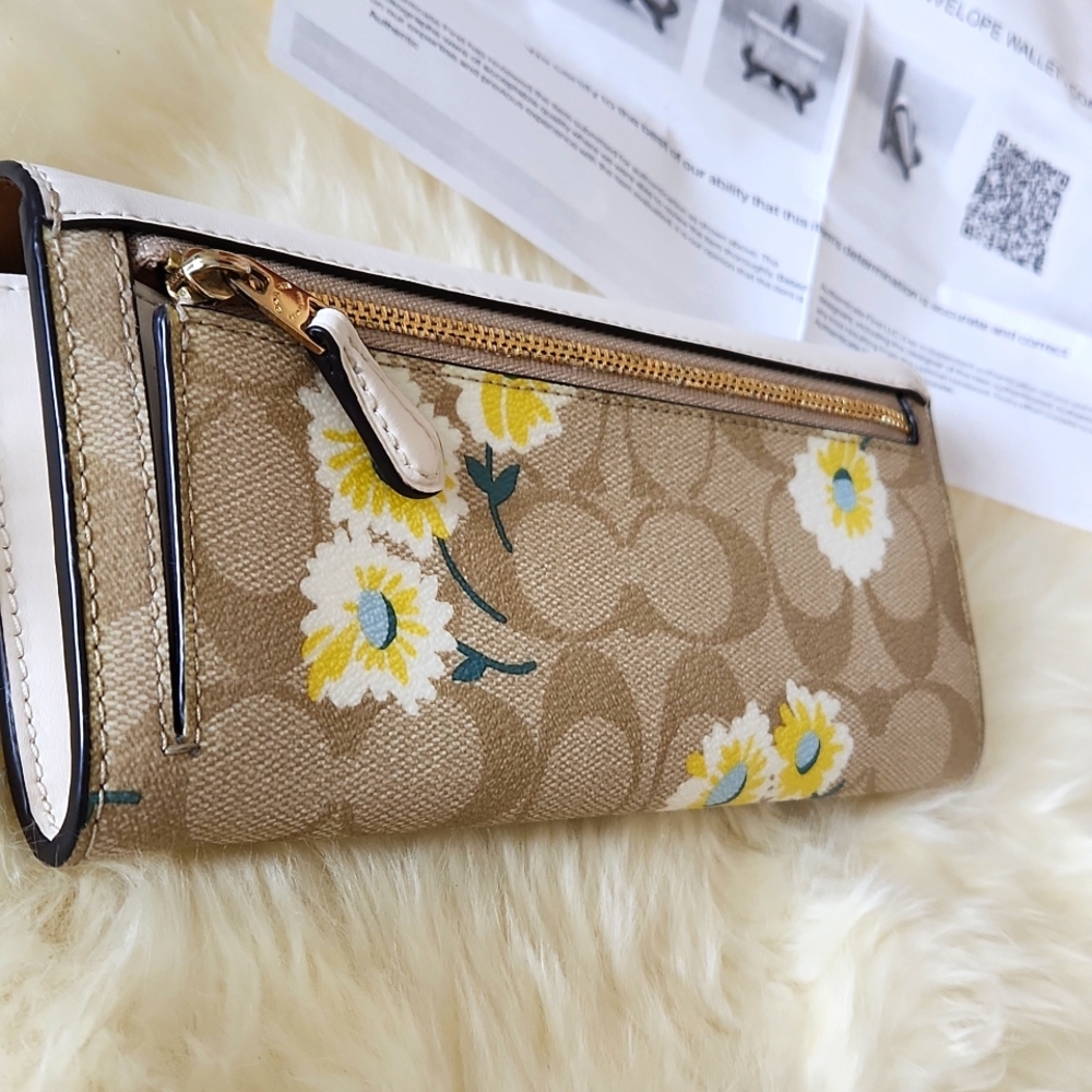 NWOT Coach Daisy Signature Khaki Long Envelope Wallet 🌼🎁 - Picture 14 of 16
